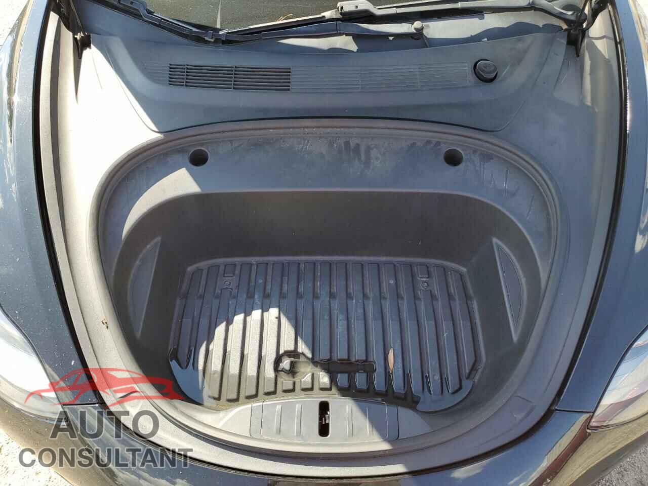 TESLA MODEL 3 2021 - 5YJ3E1EB2MF948129