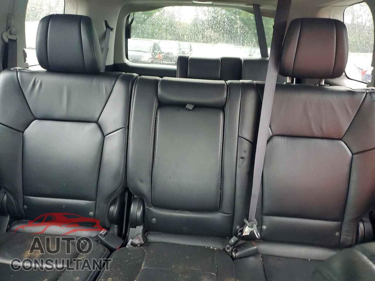 HONDA PILOT 2015 - 5FNYF4H55FB062612