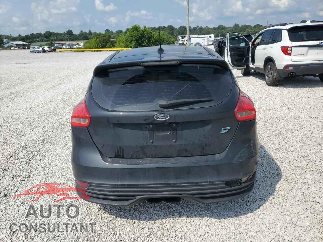 FORD FOCUS 2017 - 1FADP3L97HL298006