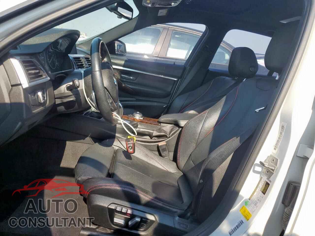 BMW 3 SERIES 2016 - WBA8E9G5XGNT42995