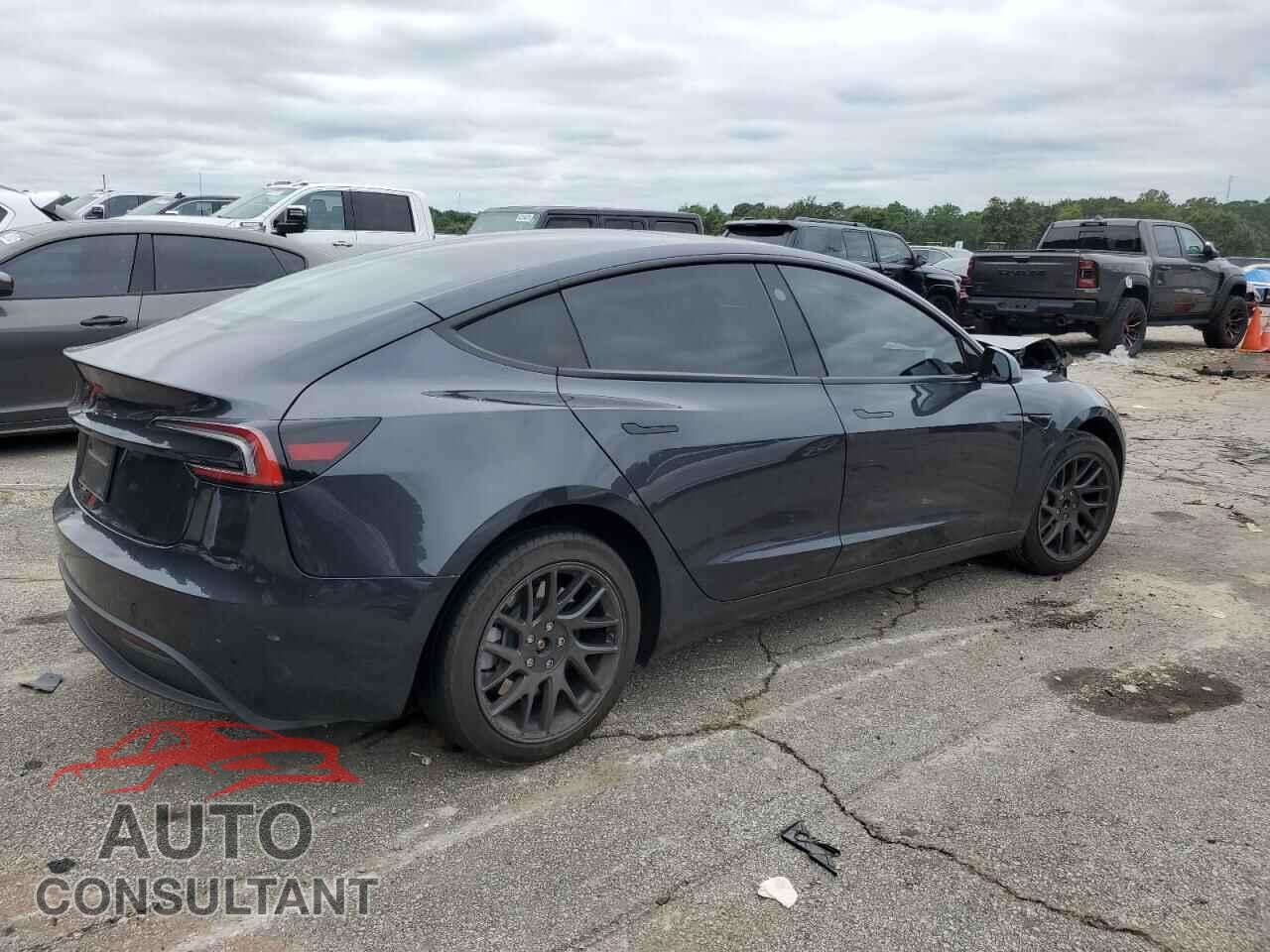 TESLA MODEL 3 2024 - 5YJ3E1EA8RF862726