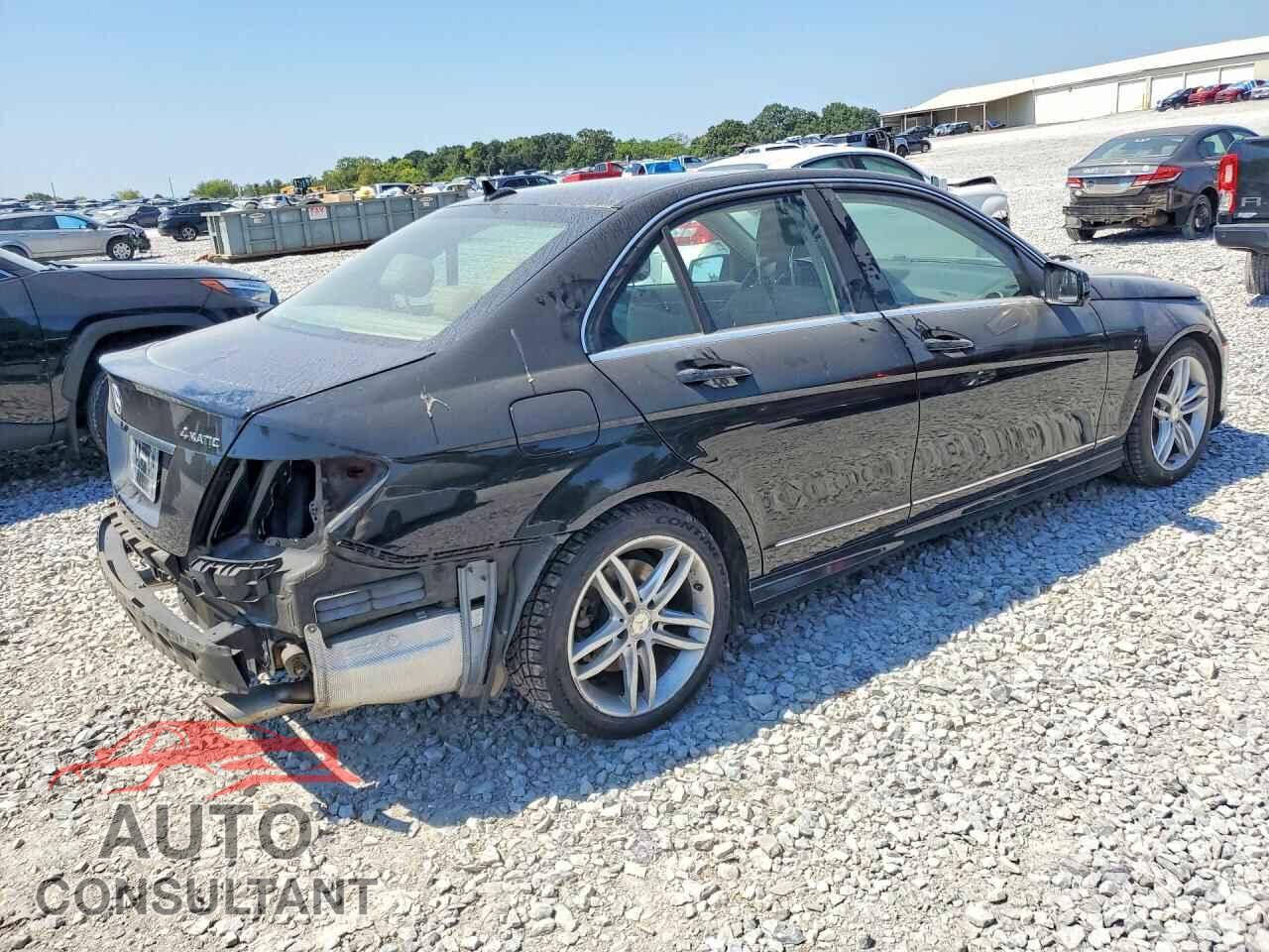MERCEDES-BENZ C-CLASS 2013 - WDDGF8AB7DR276825