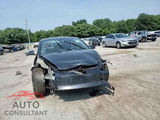 TESLA MODEL 3 2025 - 5YJ3E1EA5SF004409