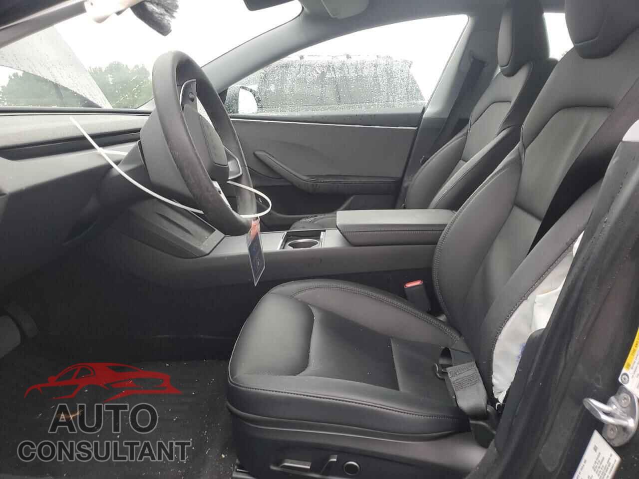 TESLA MODEL 3 2025 - 5YJ3E1EA5SF878114