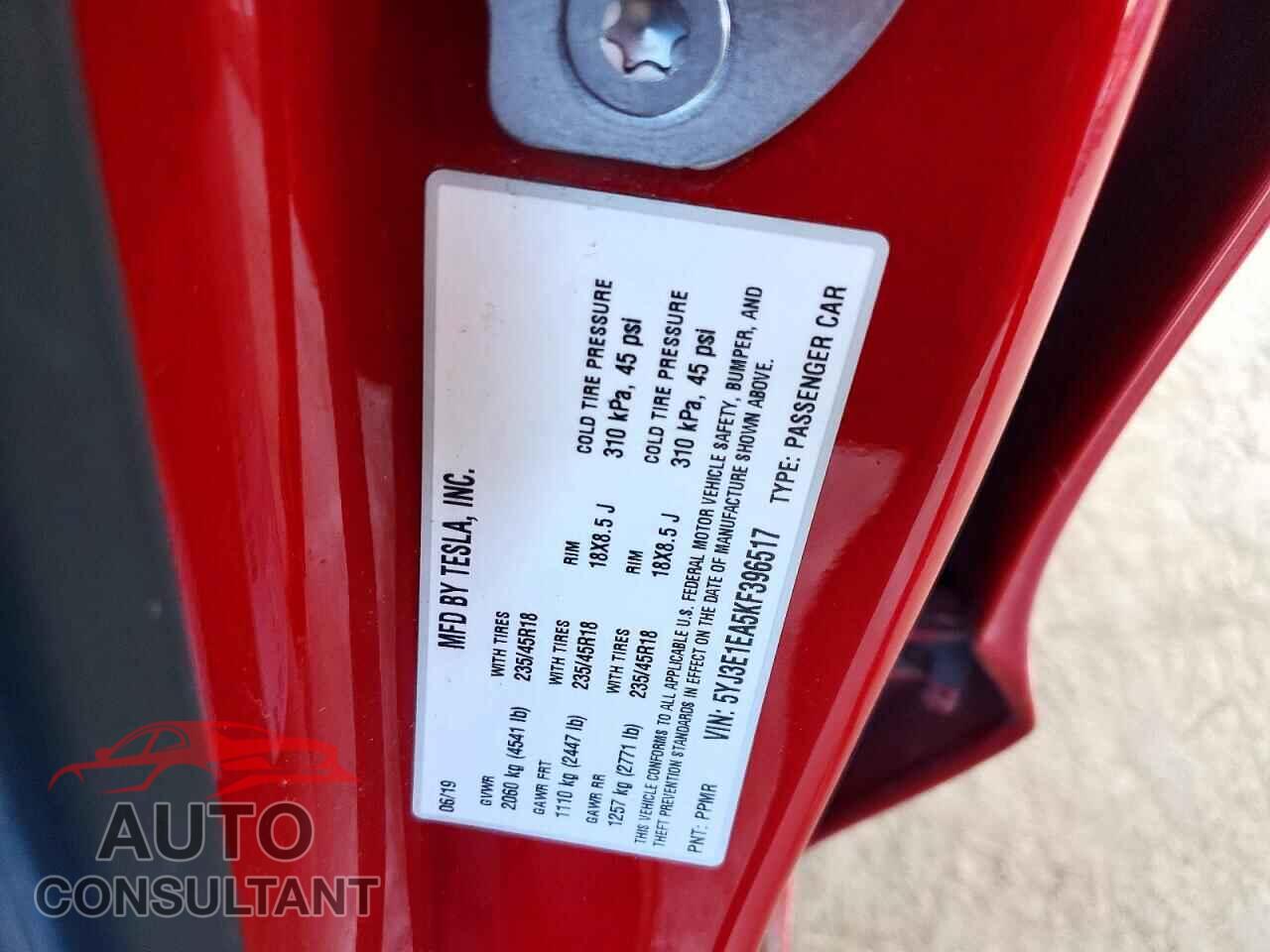 TESLA MODEL 3 2019 - 5YJ3E1EA5KF396517