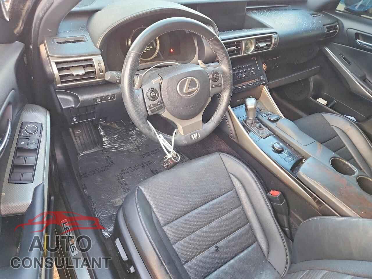 LEXUS IS 2014 - JTHBE1D27E5013753