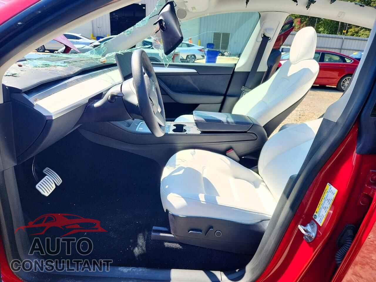 TESLA MODEL Y 2023 - 7SAYGDEF9PF663083