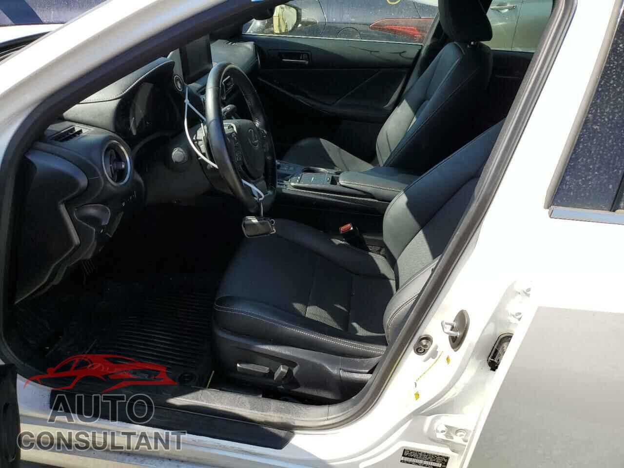 LEXUS IS 2021 - JTHCA1D2XM5111996