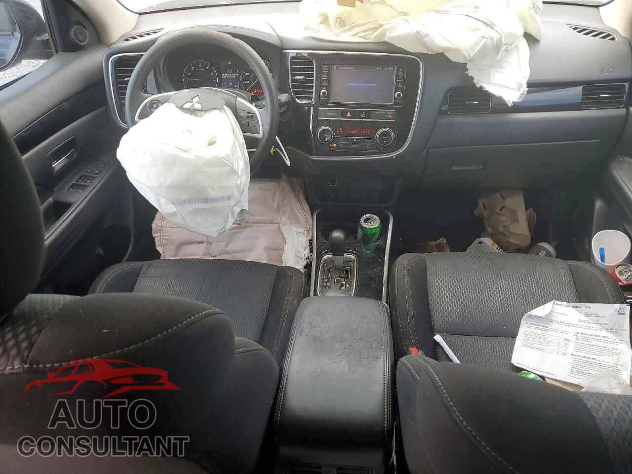 MITSUBISHI OUTLANDER 2019 - JA4AD2A30KZ026183