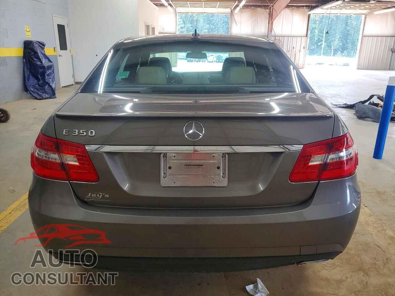 MERCEDES-BENZ E-CLASS 2011 - WDDHF5GB3BA417010