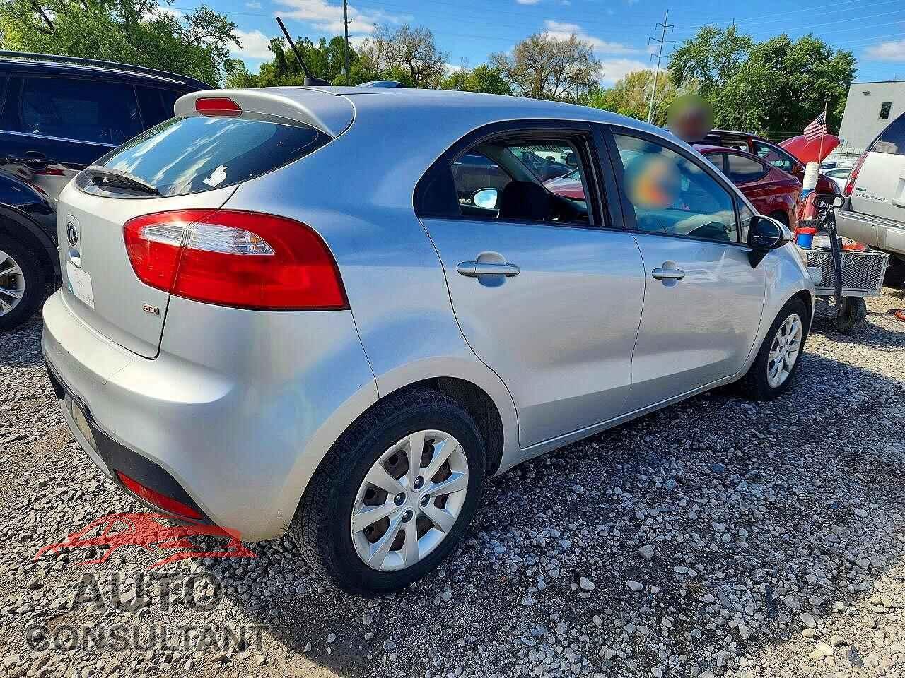 KIA RIO 2014 - KNADM5A30E6419981