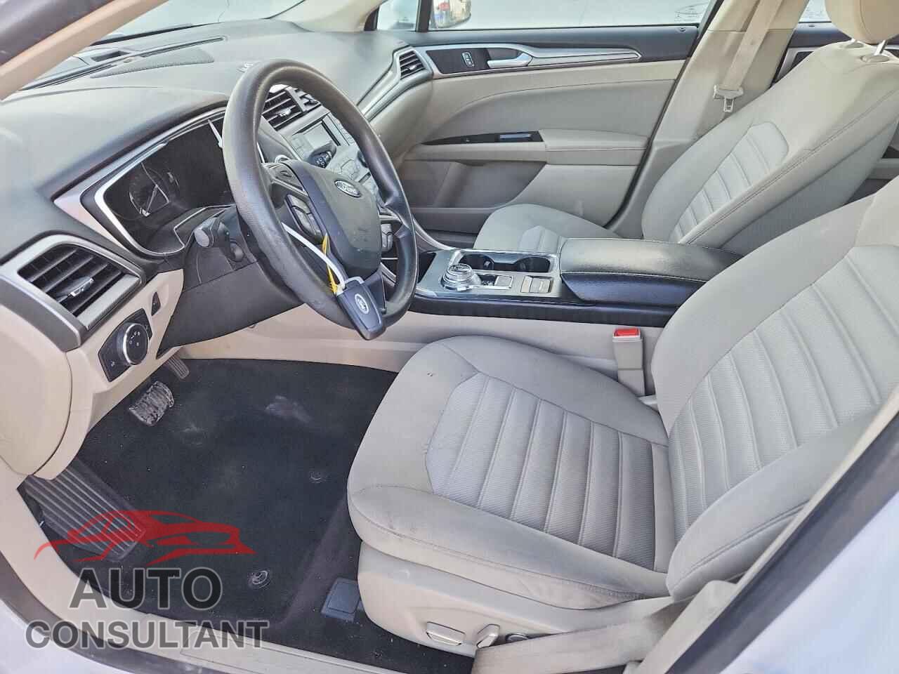 FORD FUSION 2017 - 3FA6P0LU3HR357663