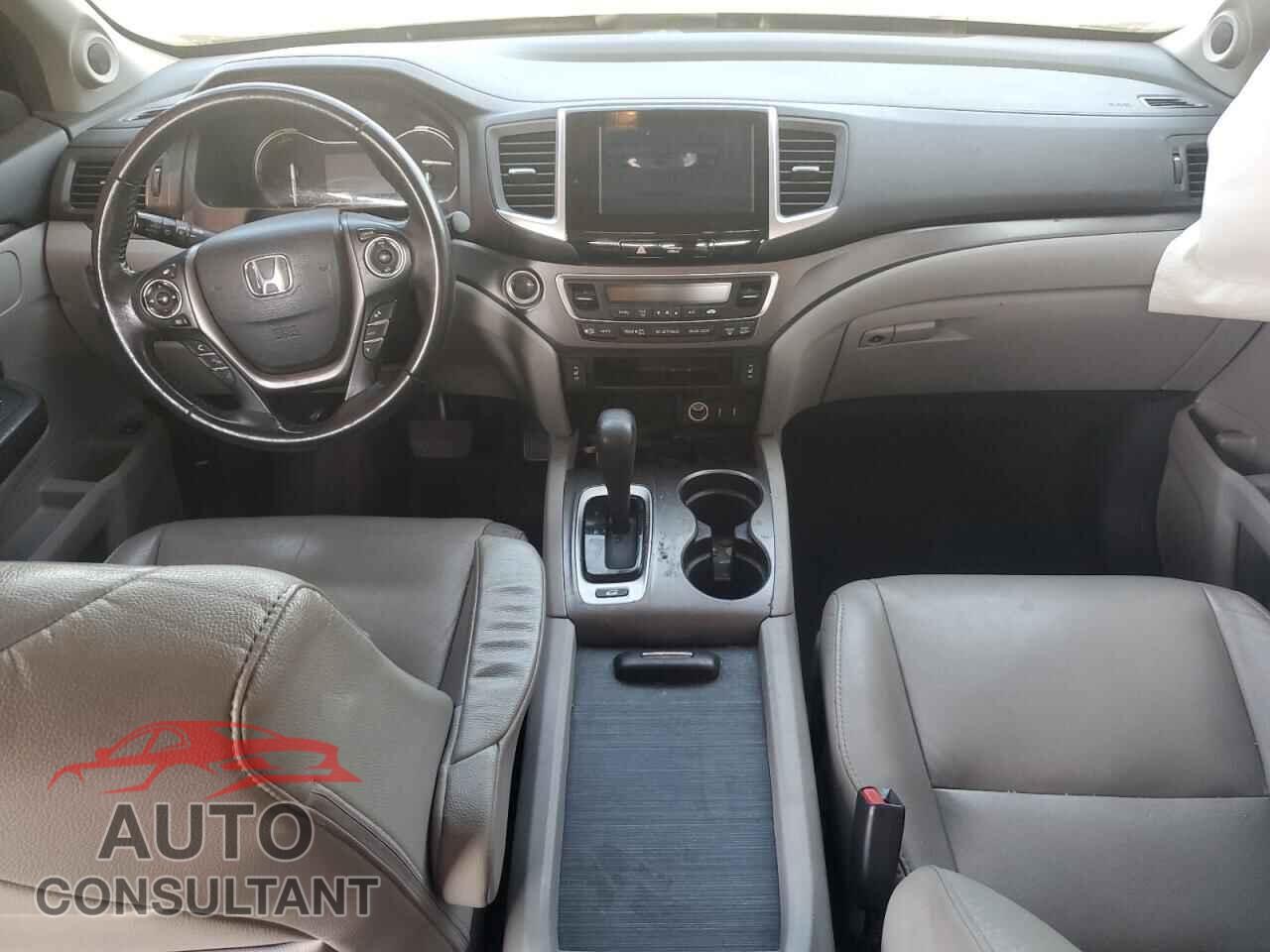 HONDA PILOT 2017 - 5FNYF6H58HB053496