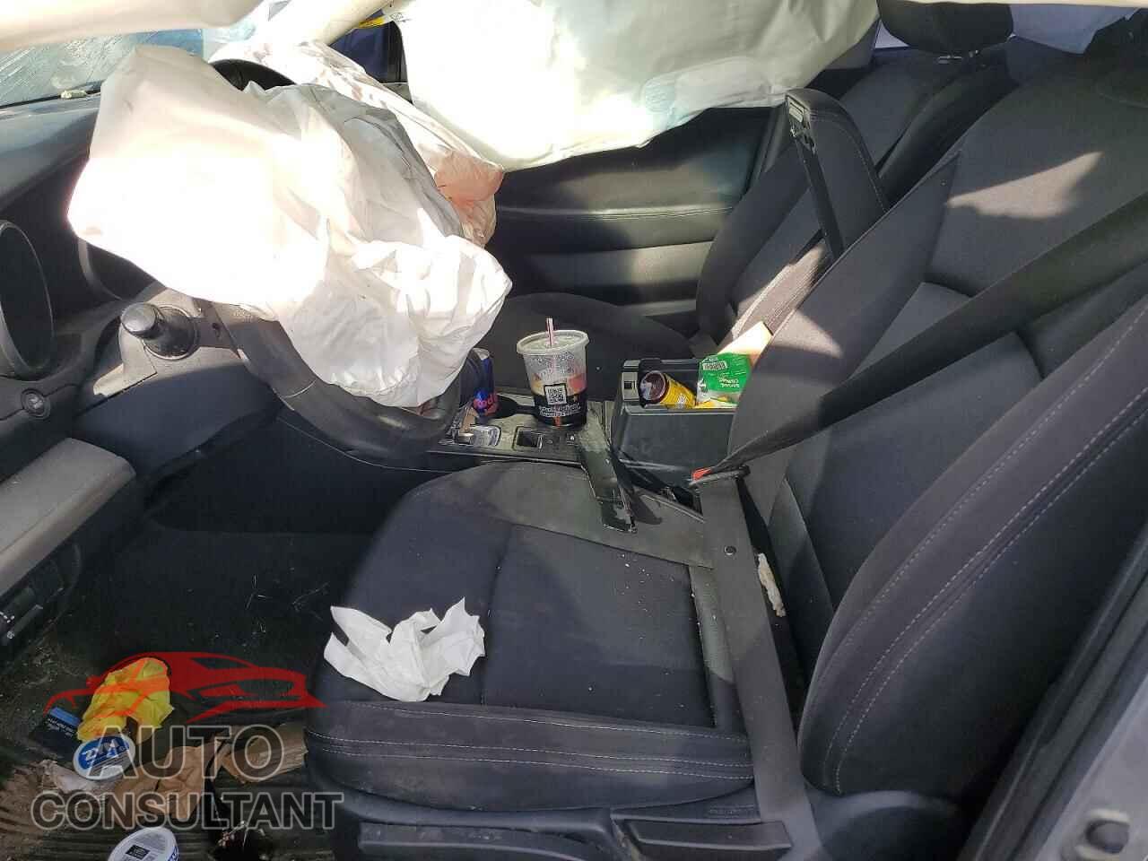SUBARU LEGACY 2017 - 4S3BNAB69H3013857