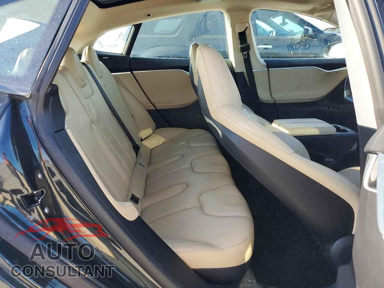 TESLA MODEL S 2013 - 5YJSA1CNXDFP09108