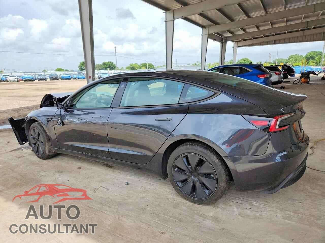 TESLA MODEL 3 2025 - 5YJ3E1EAXSF000596