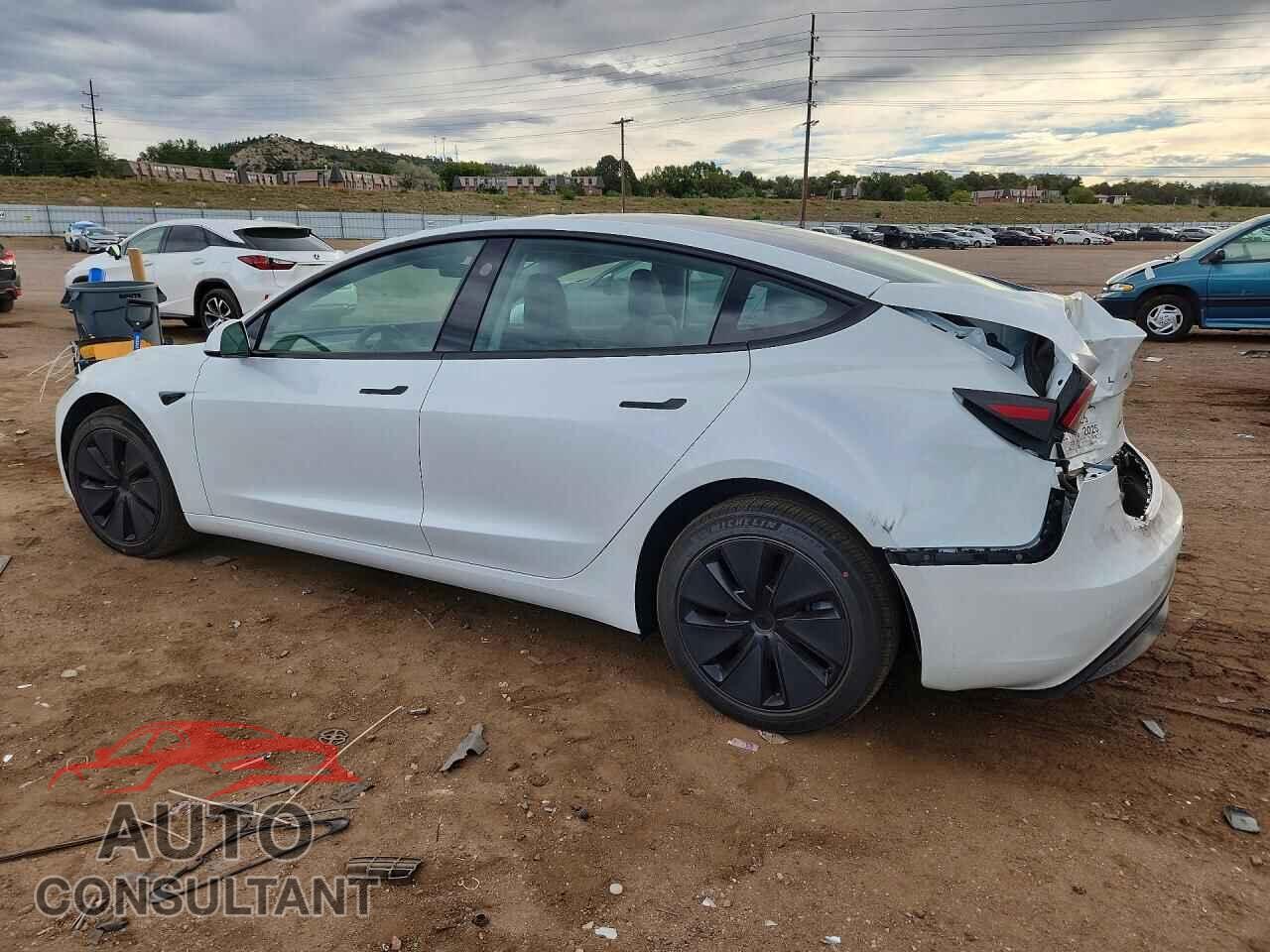 TESLA MODEL 3 2026 - 5YJ3E1EB3TF219619
