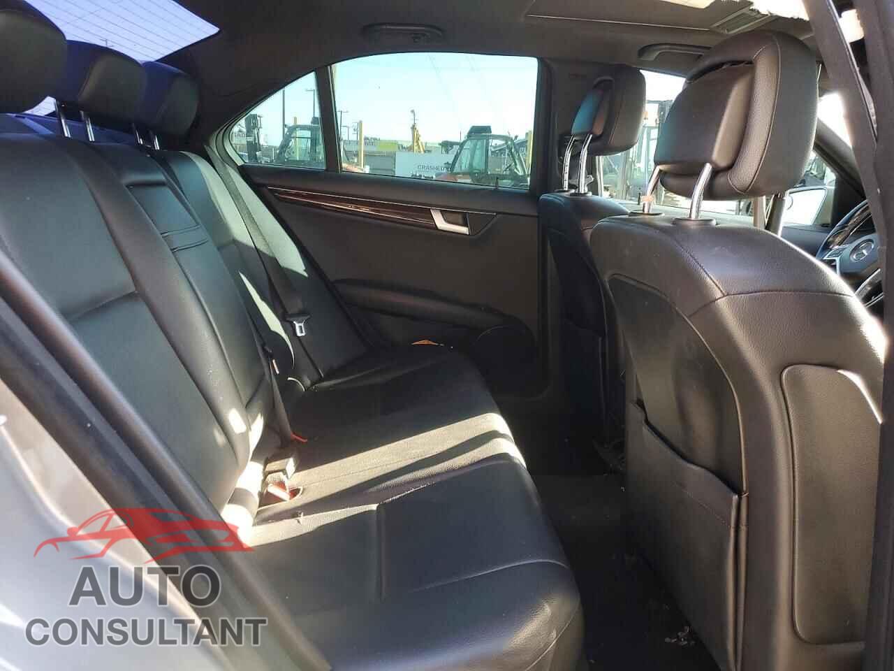 MERCEDES-BENZ C-CLASS 2014 - WDDGF4HB8EA928608