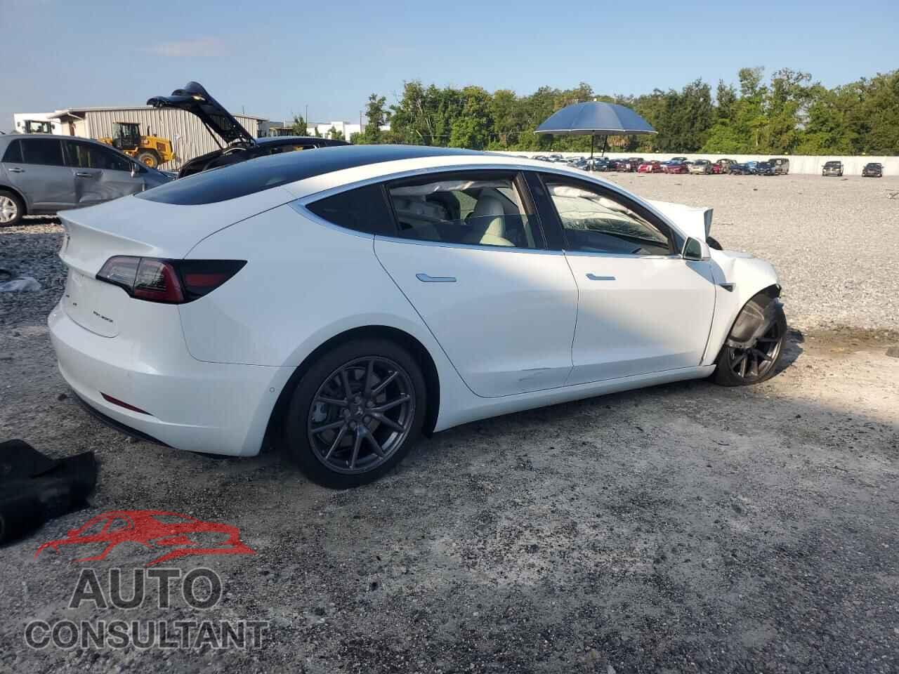 TESLA MODEL 3 2018 - 5YJ3E1EB9JF096762