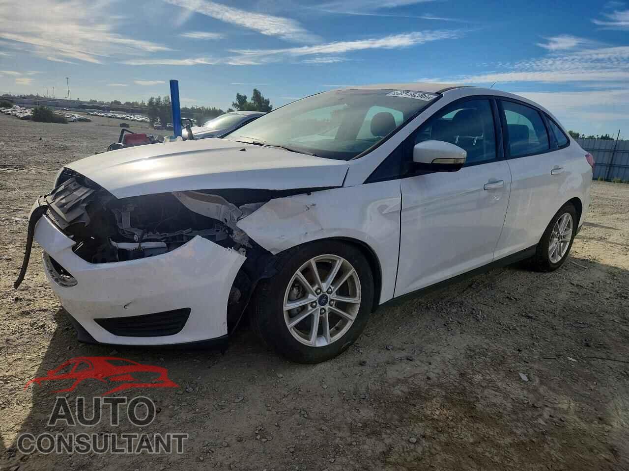 FORD FOCUS 2015 - 1FADP3F2XFL329101