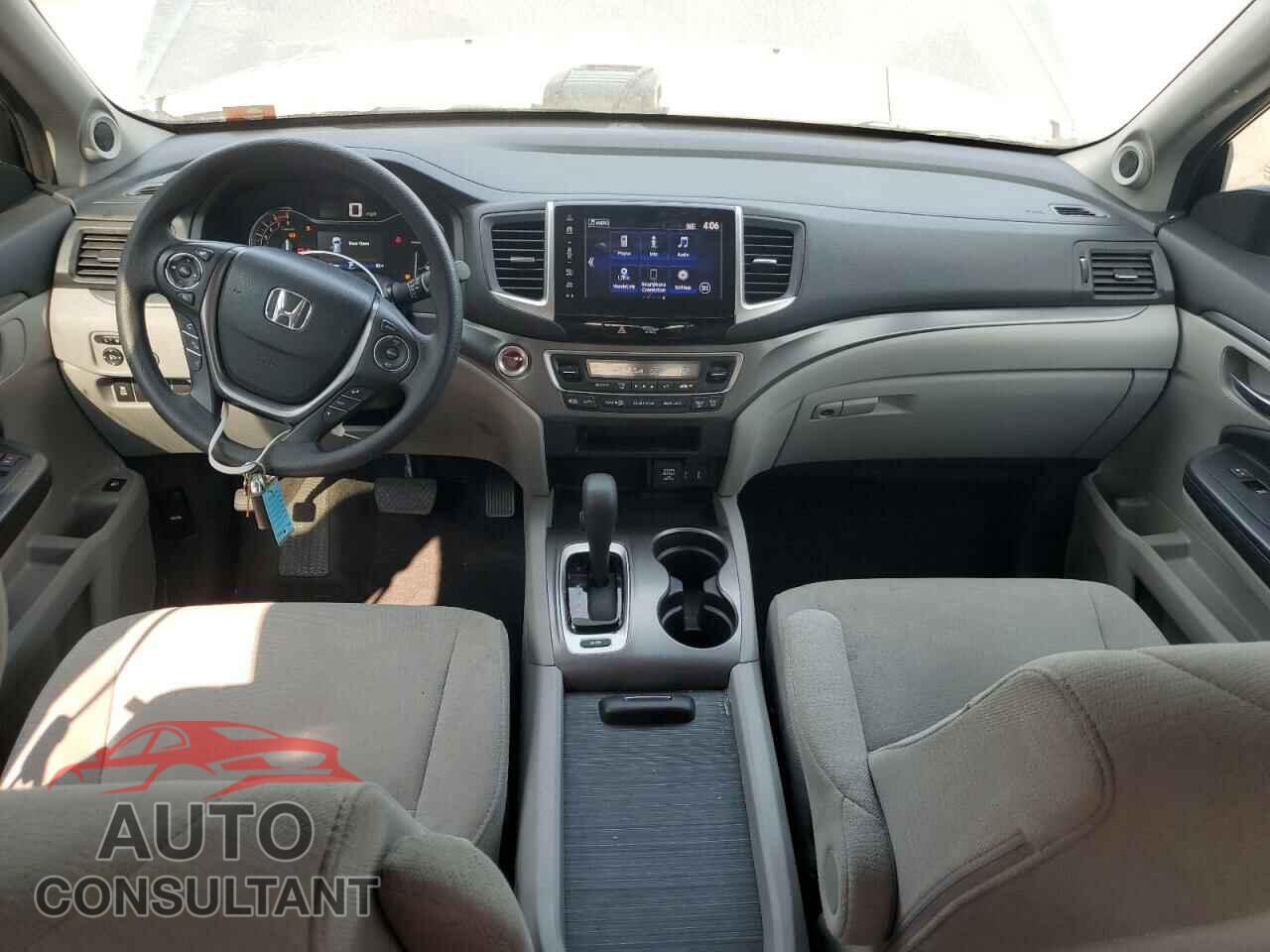 HONDA PILOT 2018 - 5FNYF5H32JB033100
