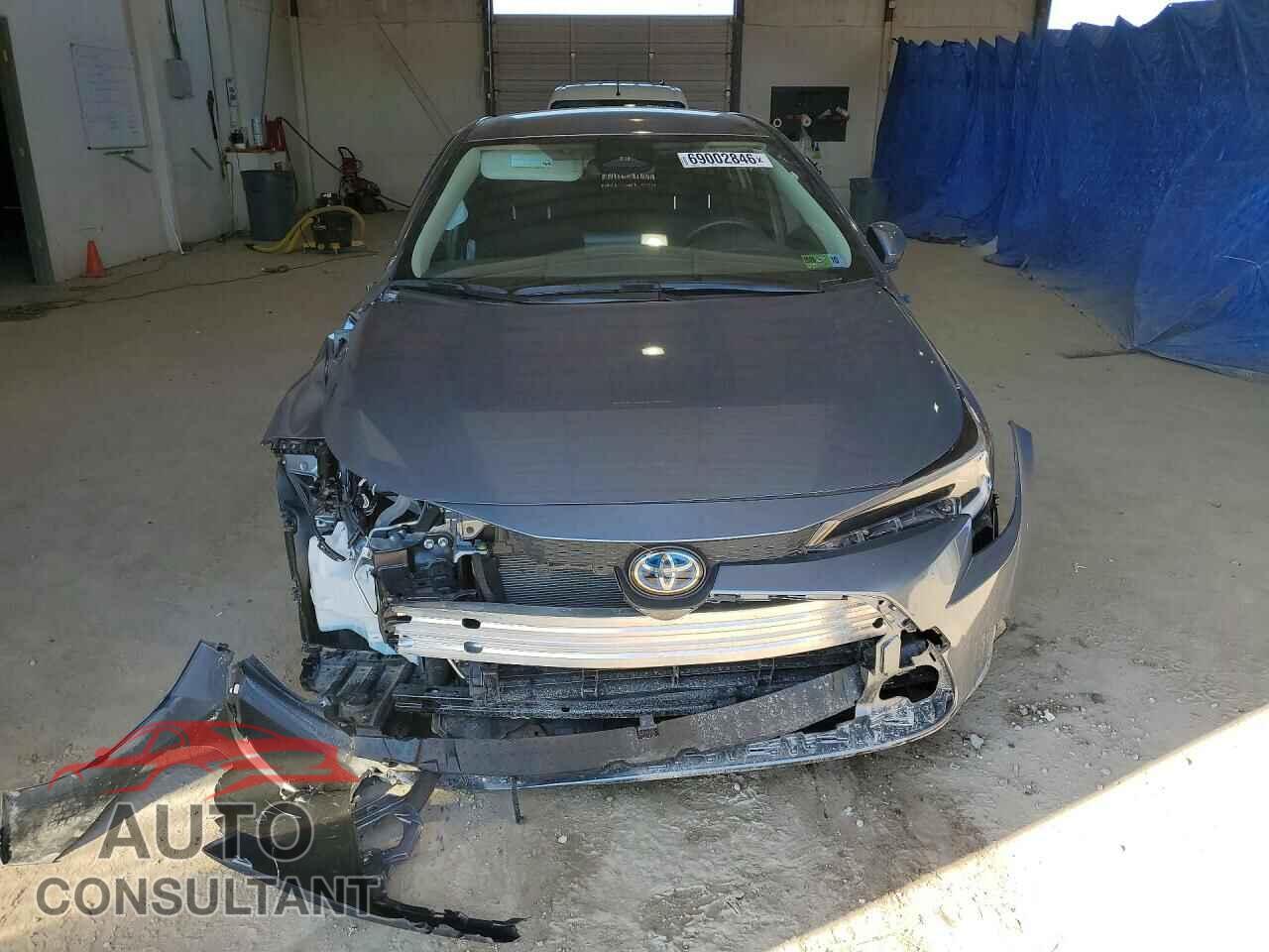 TOYOTA COROLLA 2025 - JTDBCMFEXS3069192