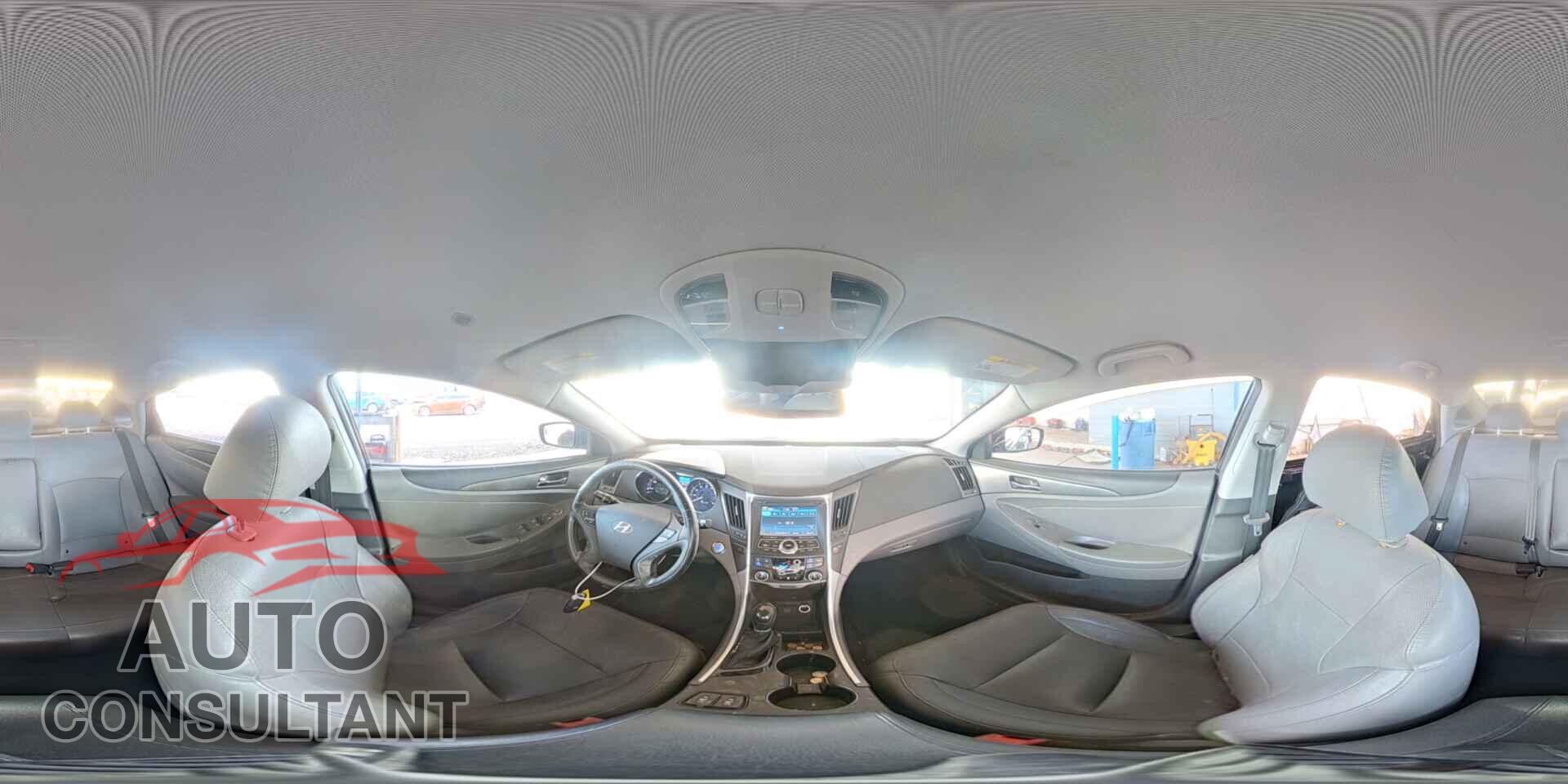 HYUNDAI SONATA 2014 - KMHEC4A44EA104249