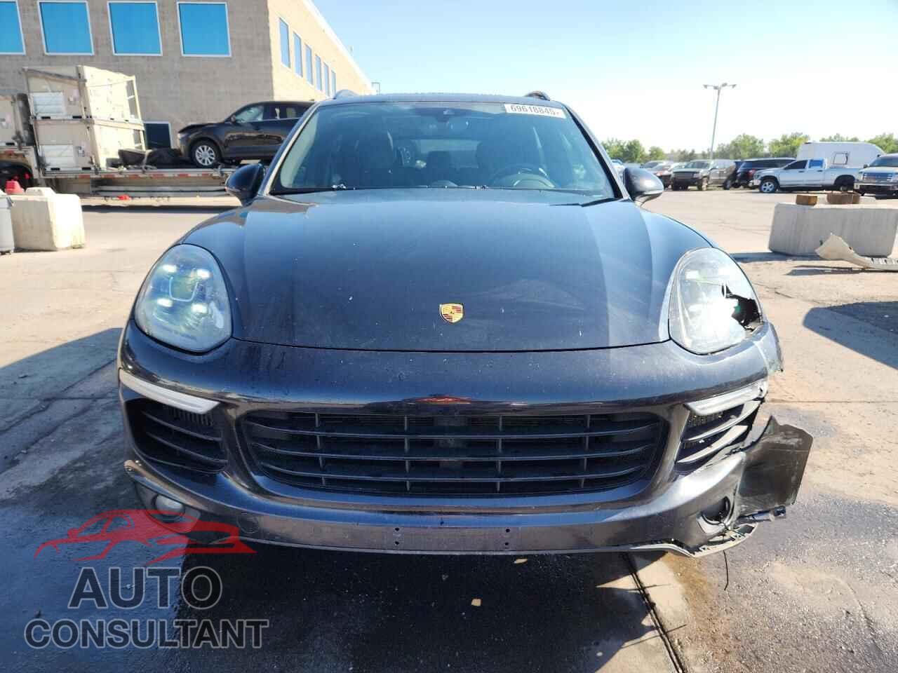PORSCHE CAYENNE 2017 - WP1AB2A25HLA51626