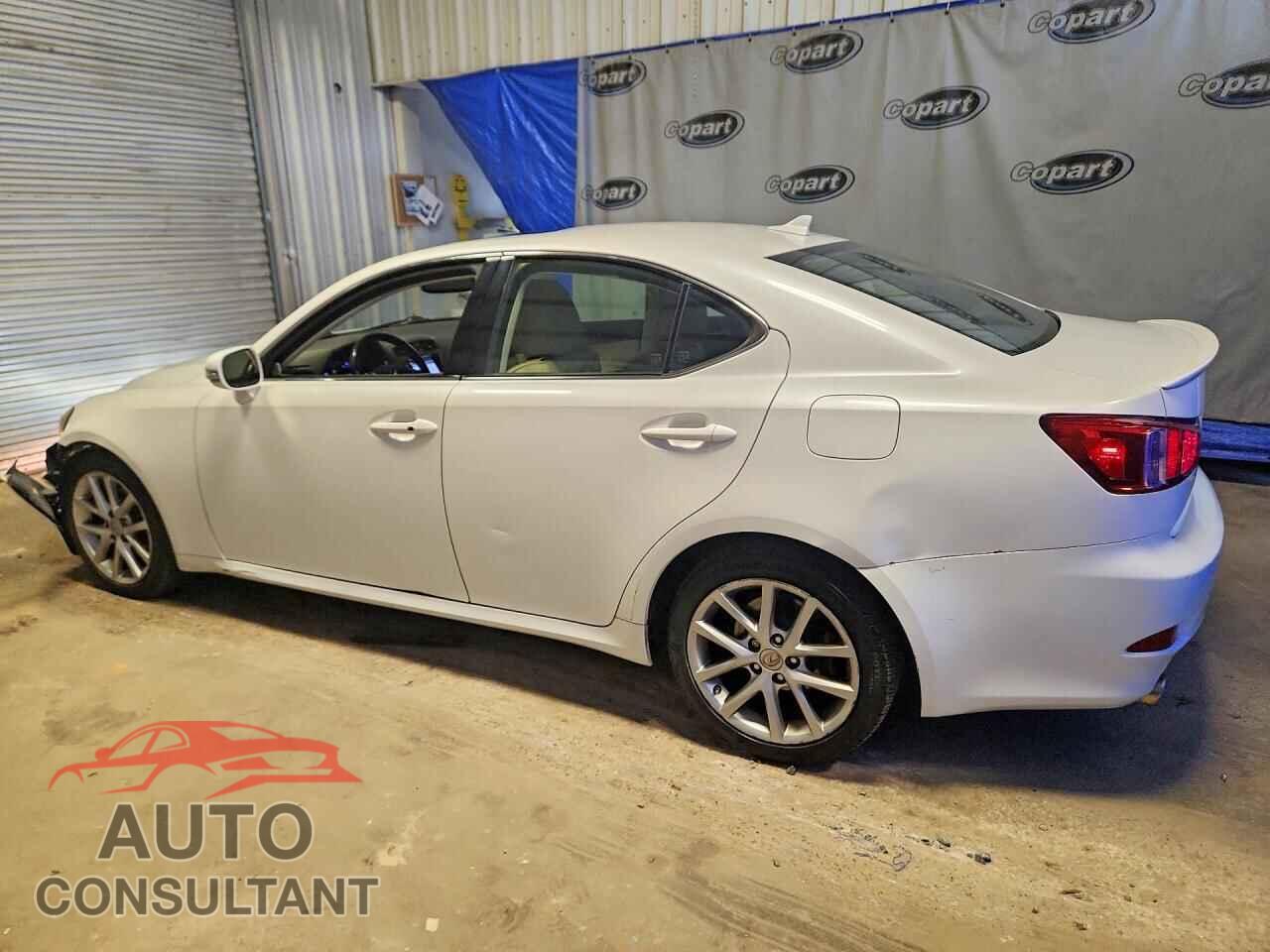 LEXUS IS 2011 - JTHCF5C23B5049705