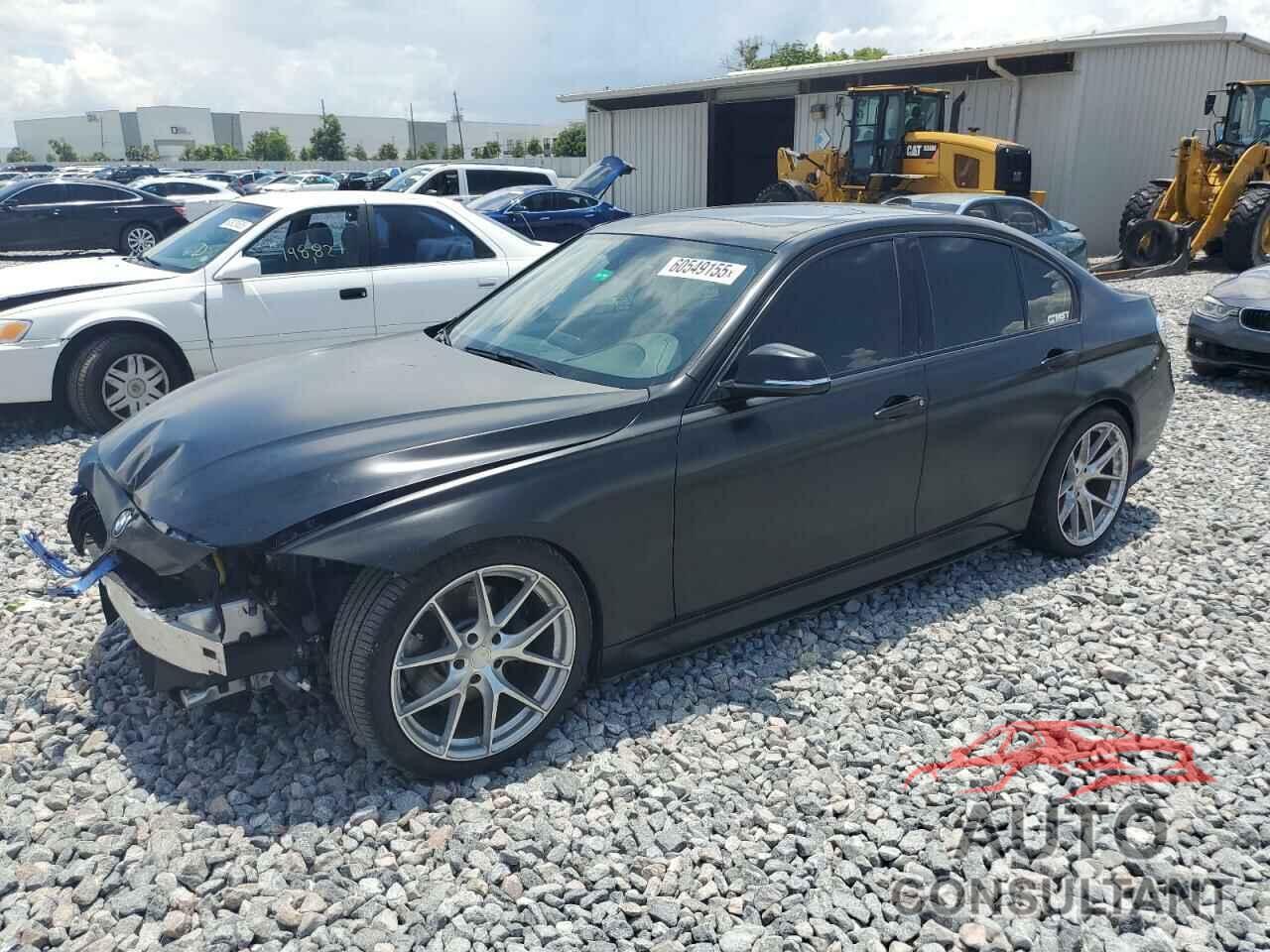 BMW 3 SERIES 2018 - WBA8B3C52JK788062