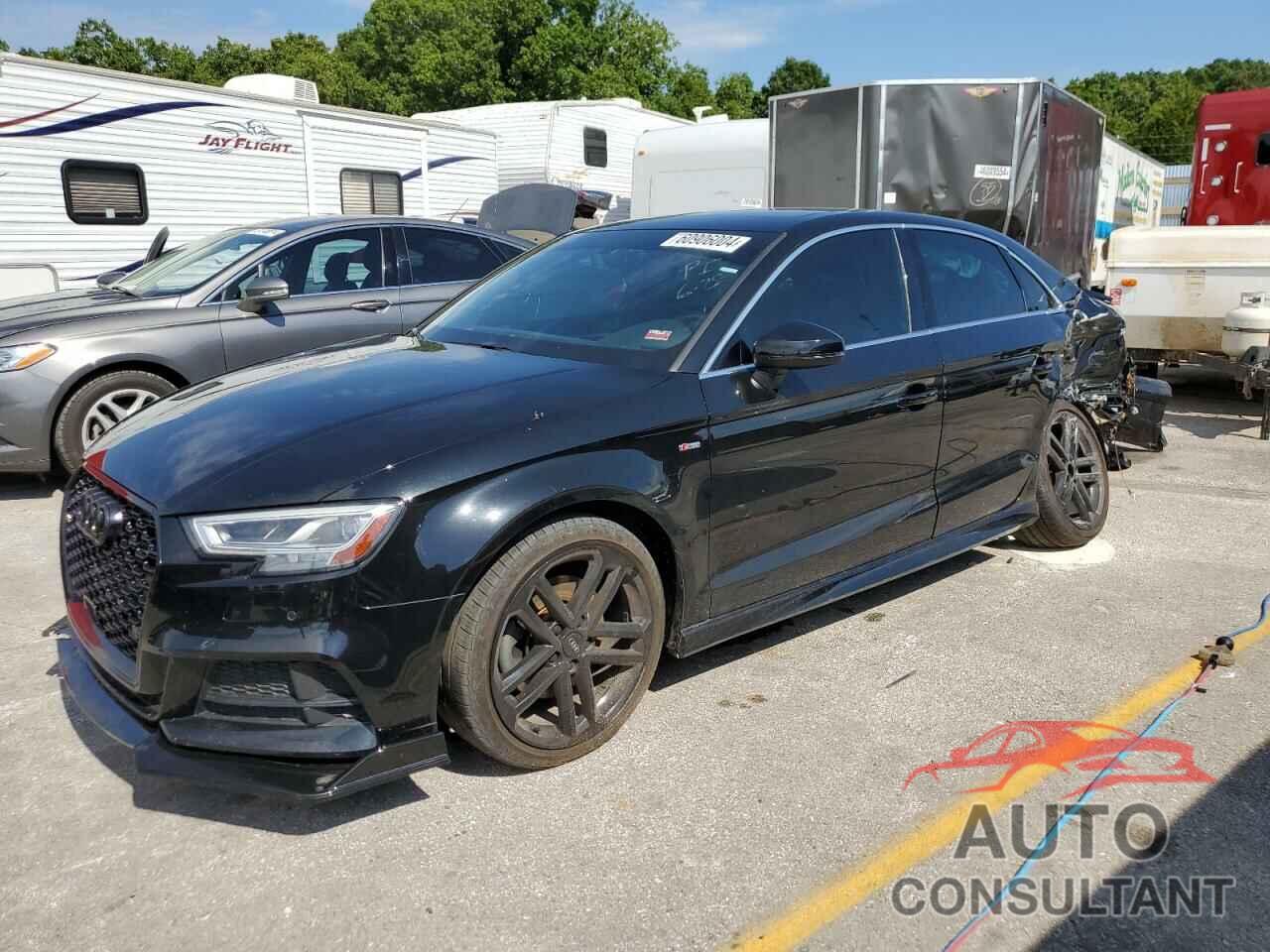 AUDI A3 2018 - WAUJ8GFF5J1044358