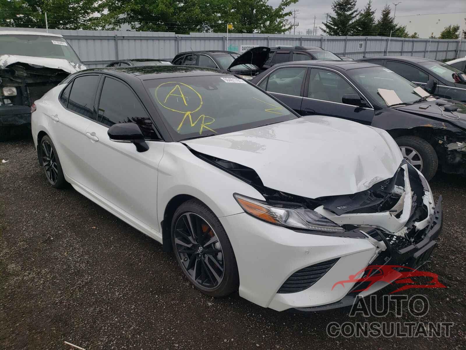 TOYOTA CAMRY 2018 - 4T1B61HK6JU093289