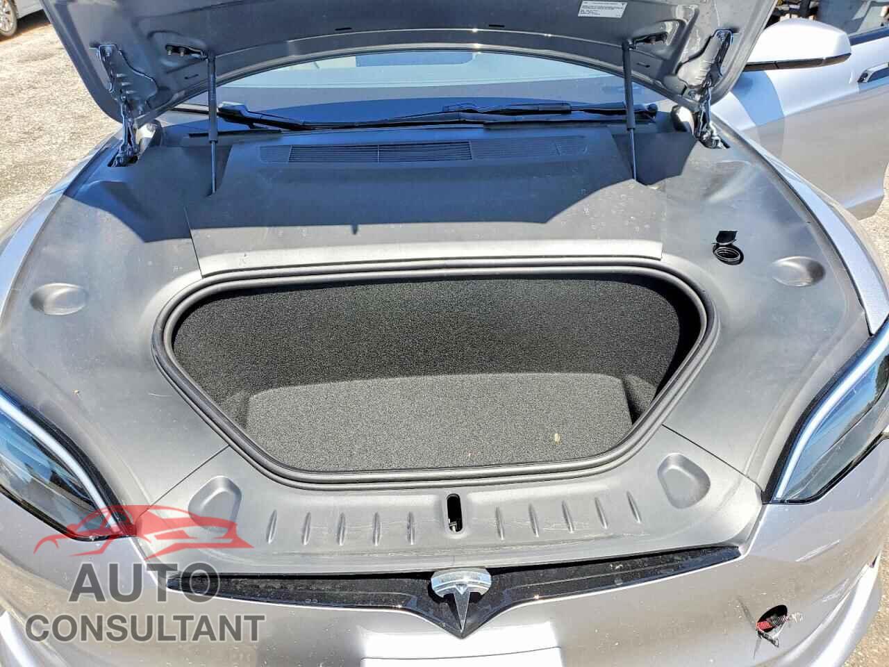 TESLA MODEL S 2025 - 5YJSA1E58SF550843