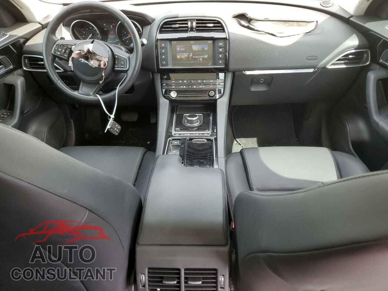 JAGUAR F-PACE 2018 - SADCJ2FX2JA249989