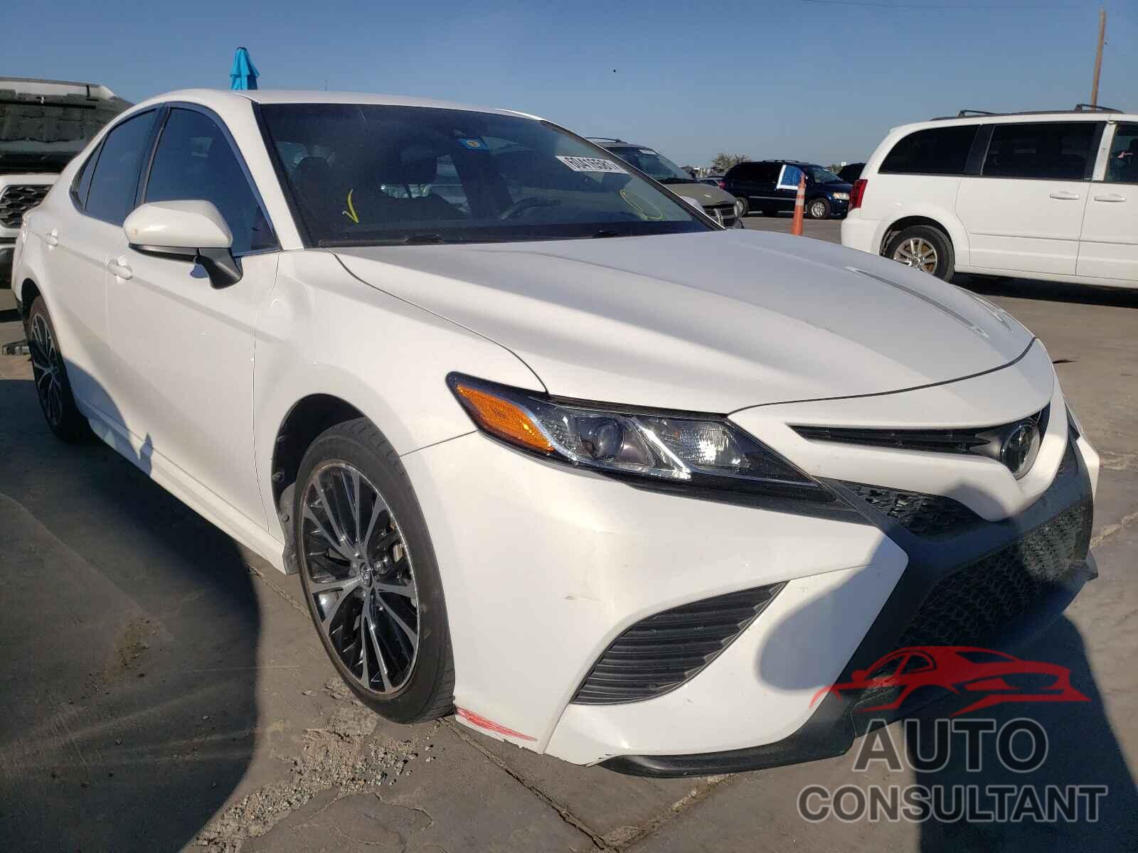 TOYOTA CAMRY 2018 - 4T1B11HKXJU056647