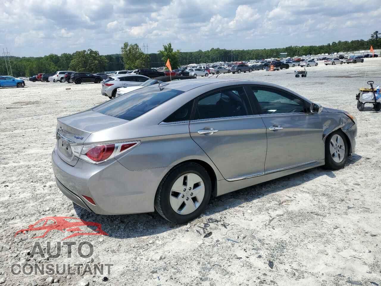 HYUNDAI SONATA 2011 - KMHEC4A42BA005103