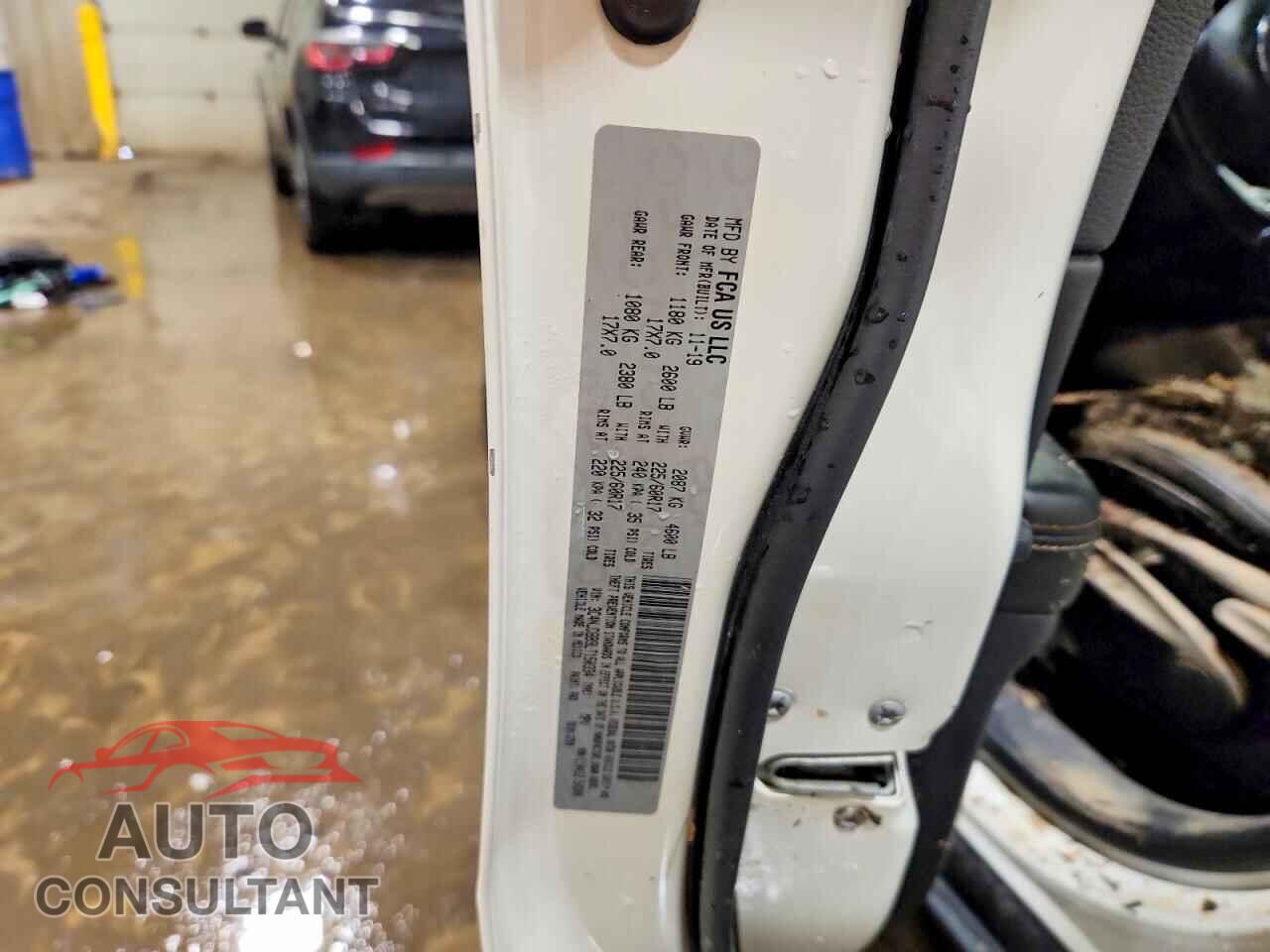 JEEP COMPASS 2020 - 3C4NJDBB9LT150334