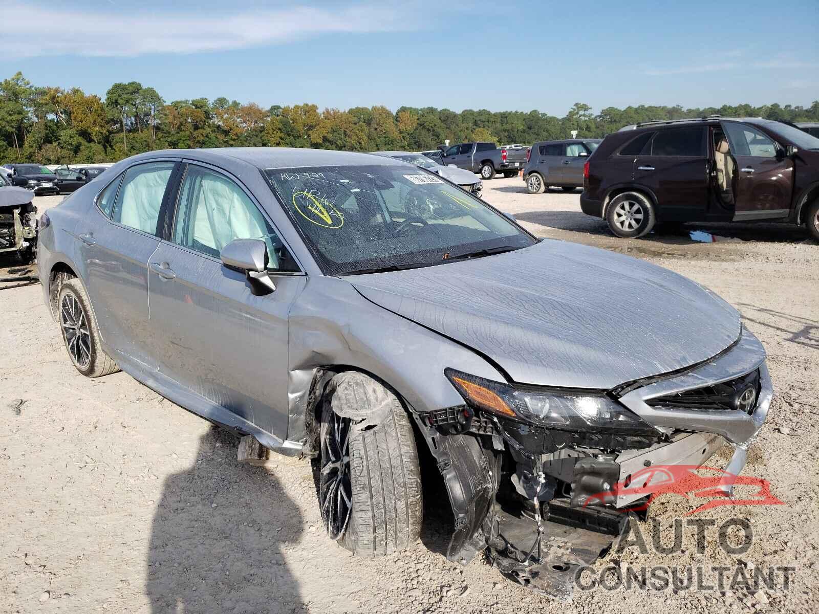 TOYOTA CAMRY 2021 - 4T1G11AK4MU540463