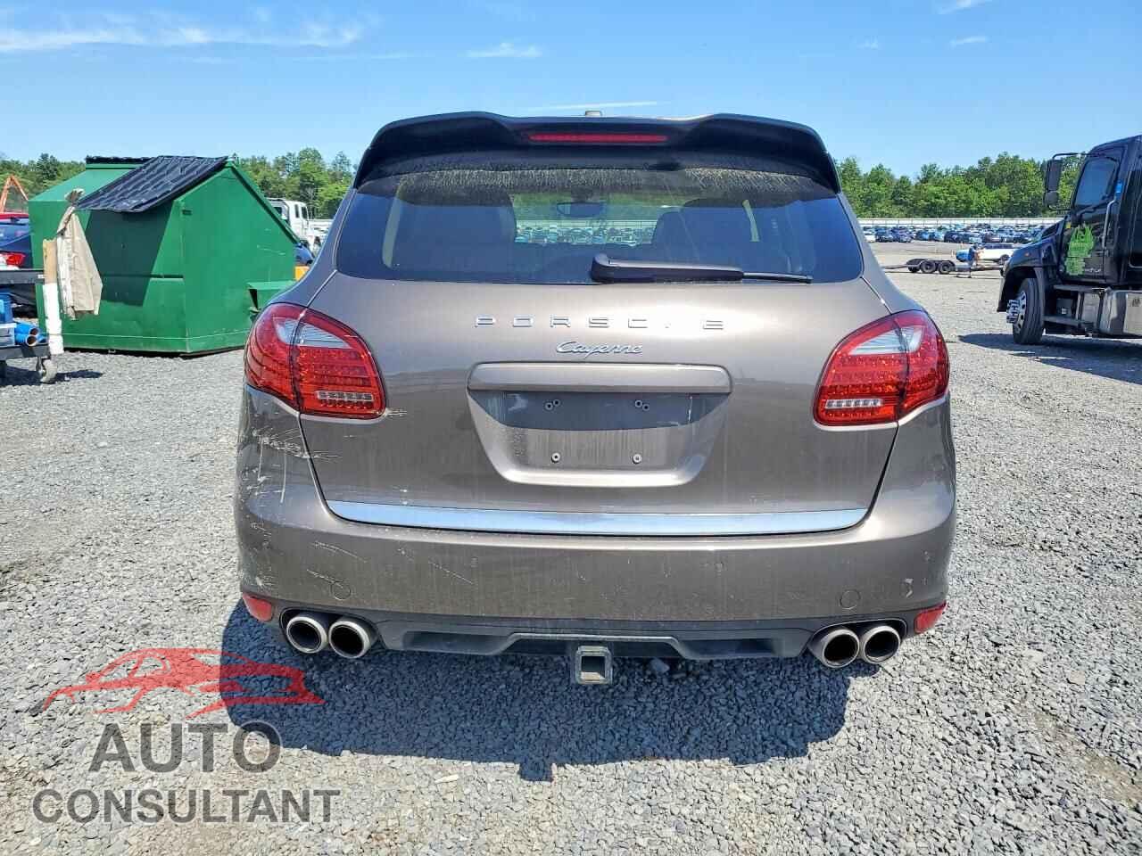 PORSCHE CAYENNE 2012 - WP1AA2A25CLA08688