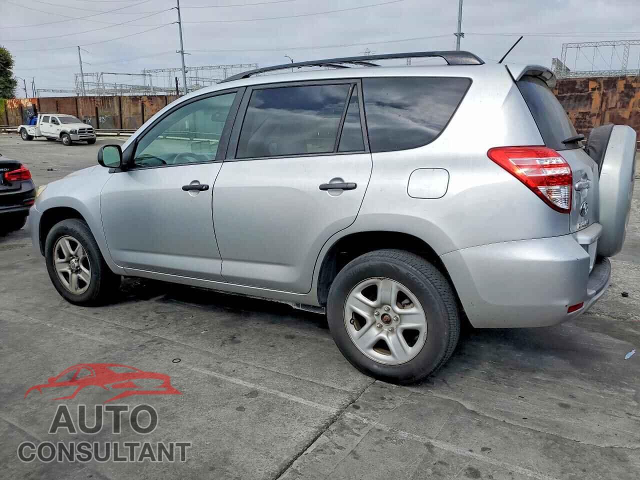 TOYOTA RAV4 2011 - 2T3BF4DVXBW084380