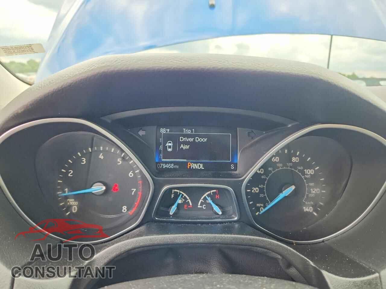 FORD FOCUS 2018 - 1FADP3K27JL304672
