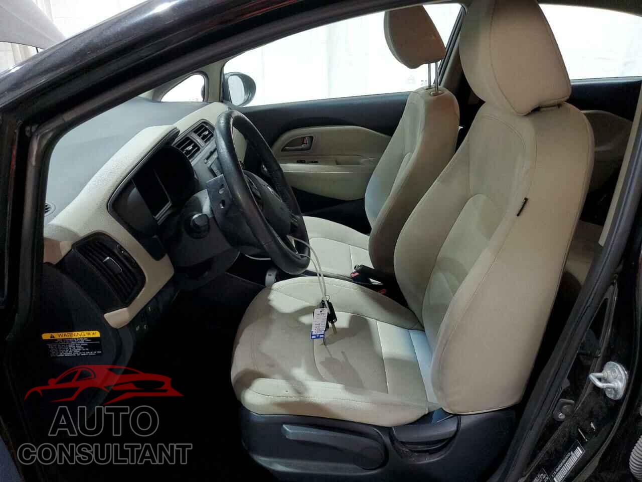 KIA RIO 2013 - KNADN5A33D6292431