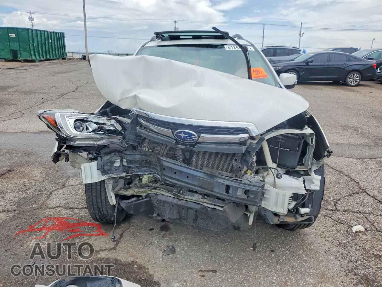 SUBARU FORESTER 2017 - JF2SJATC0HH448349