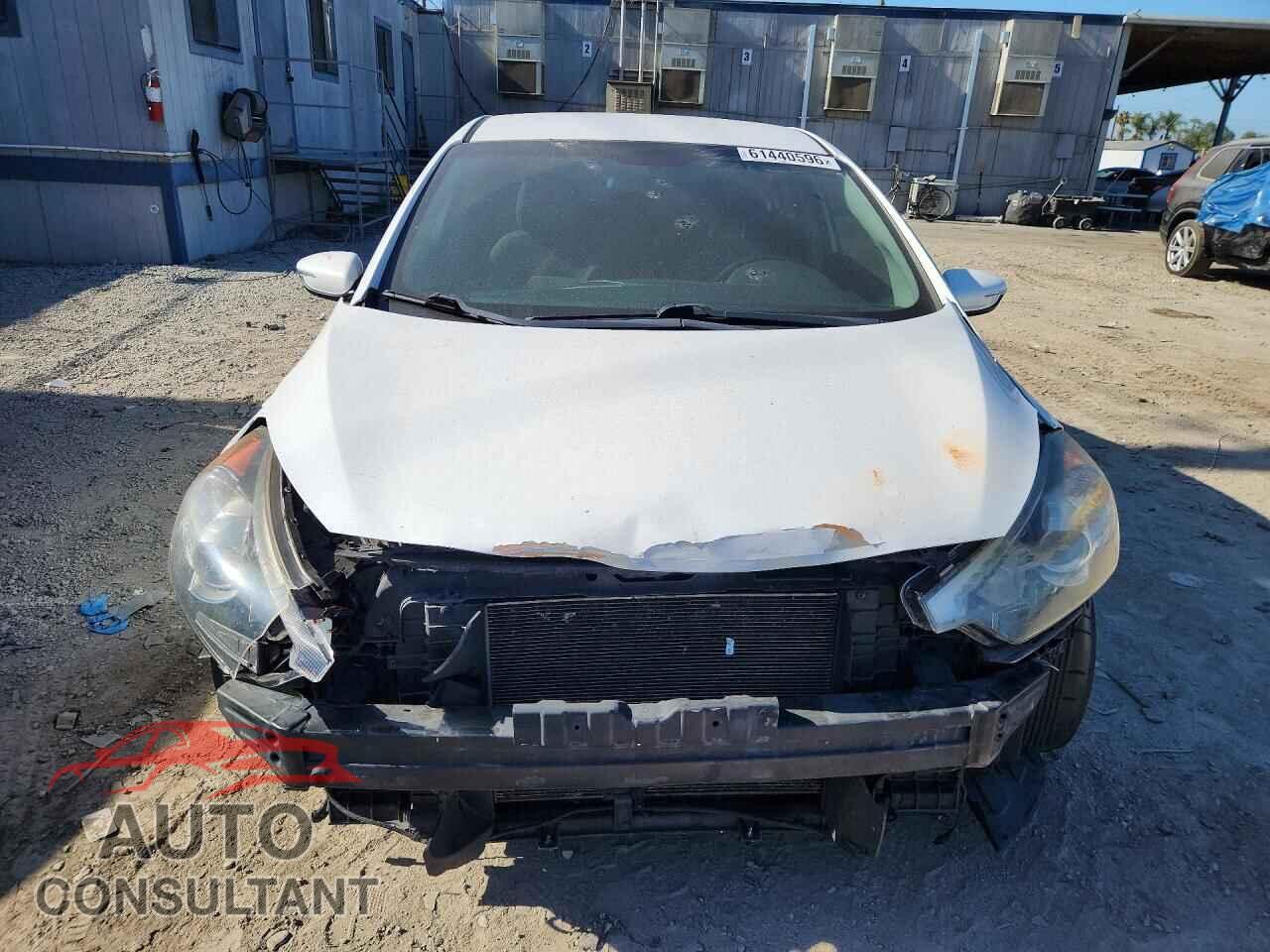 KIA FORTE 2014 - KNAFX4A84E5087782