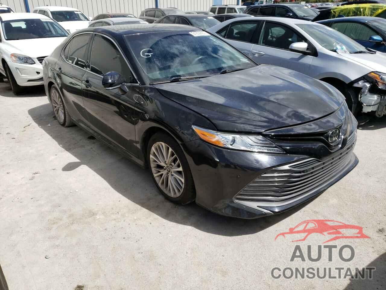 TOYOTA CAMRY 2018 - 4T1B11HK3JU126005