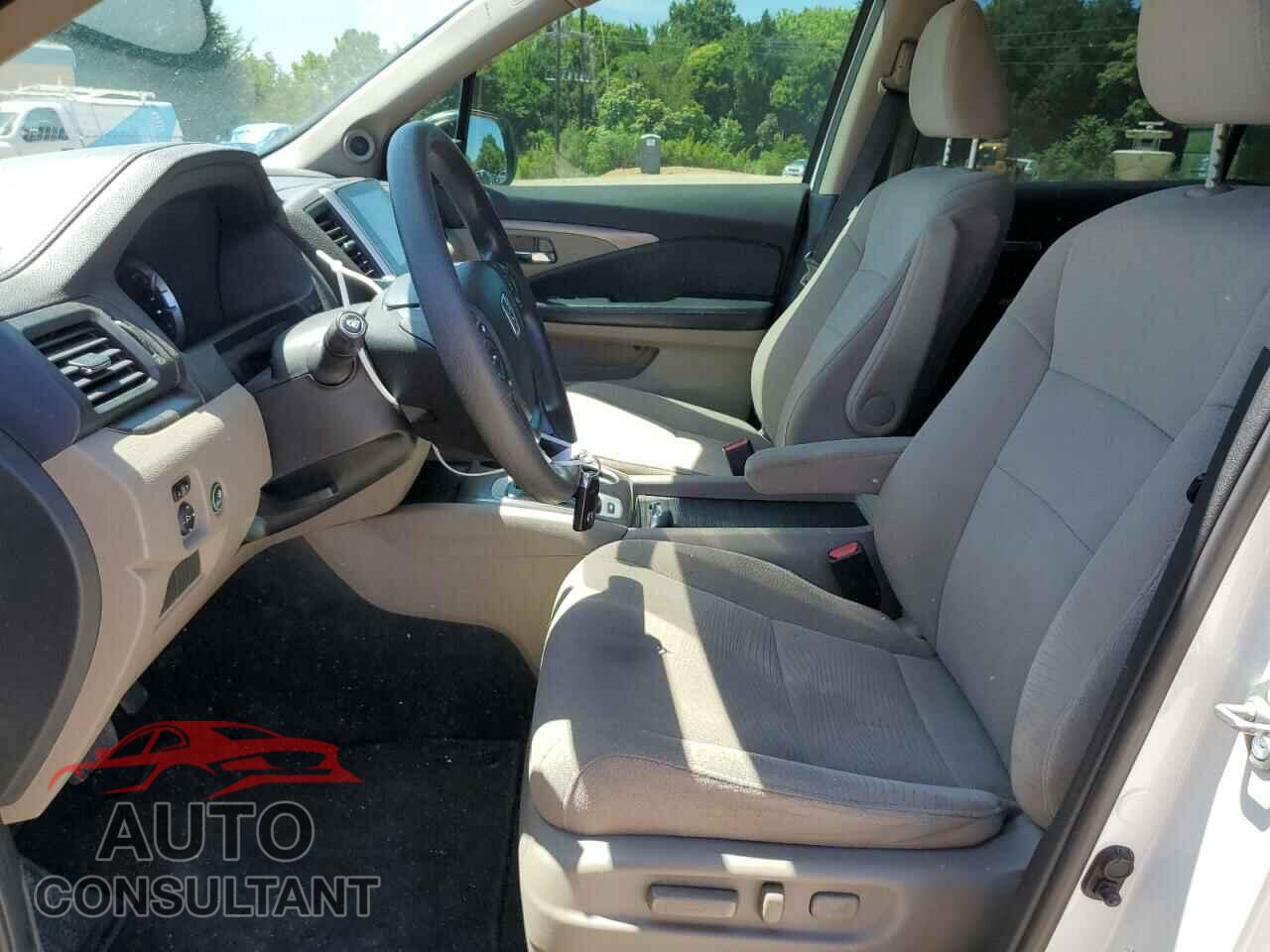 HONDA PILOT 2017 - 5FNYF5H33HB018728