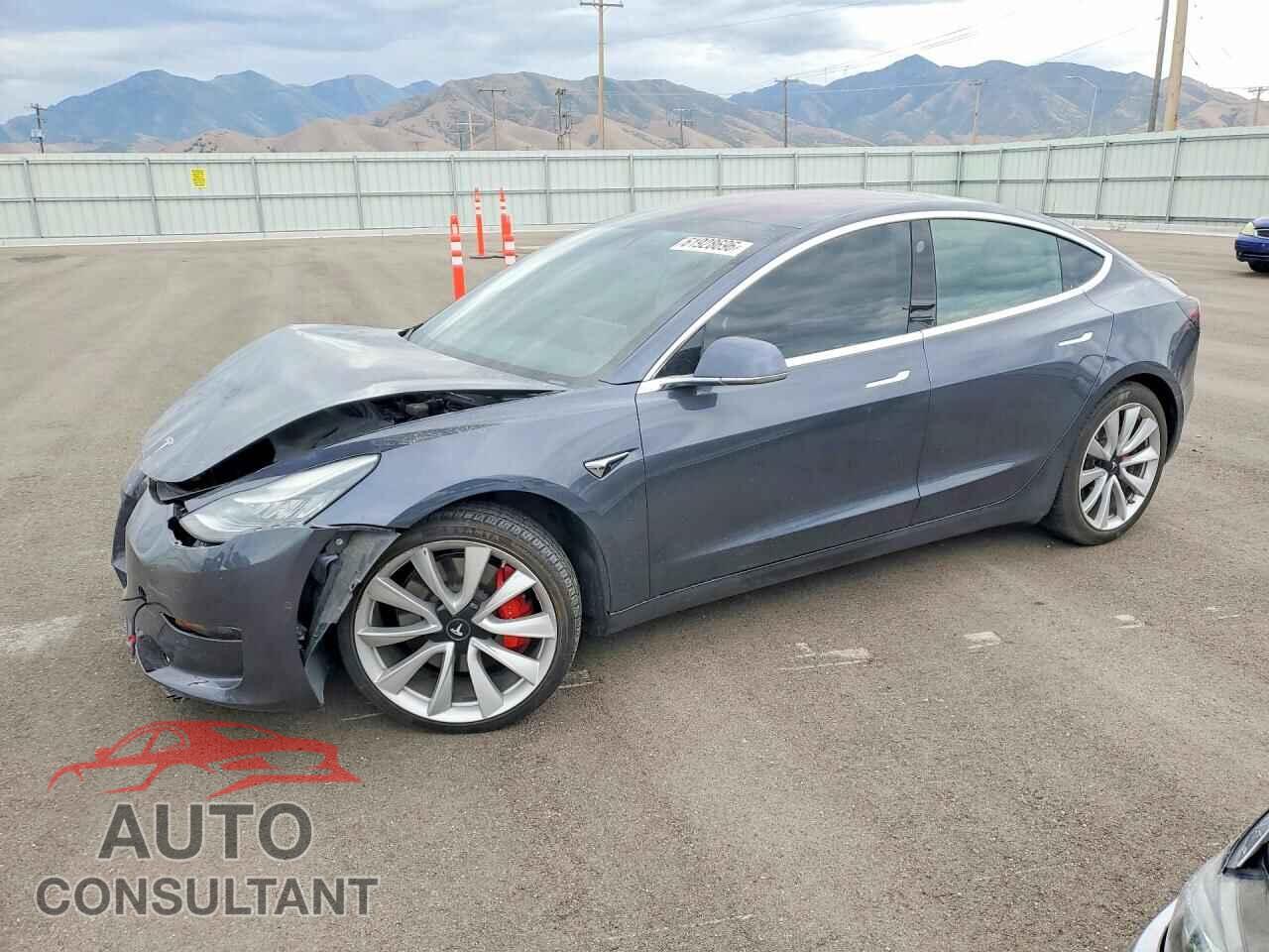 TESLA MODEL 3 2018 - 5YJ3E1EB7JF151418