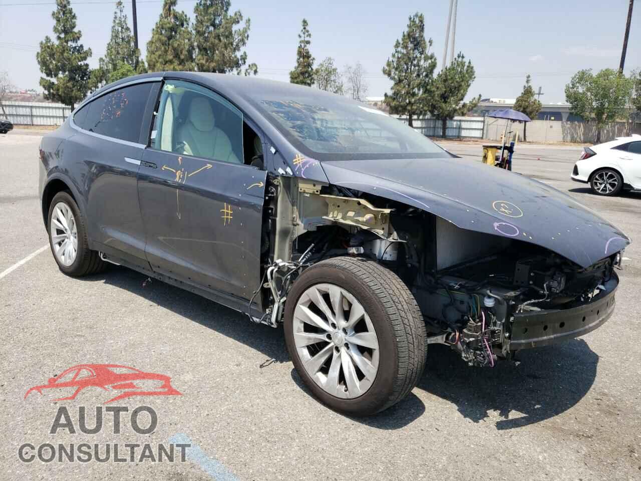 TESLA MODEL X 2019 - 5YJXCBE21KF151283
