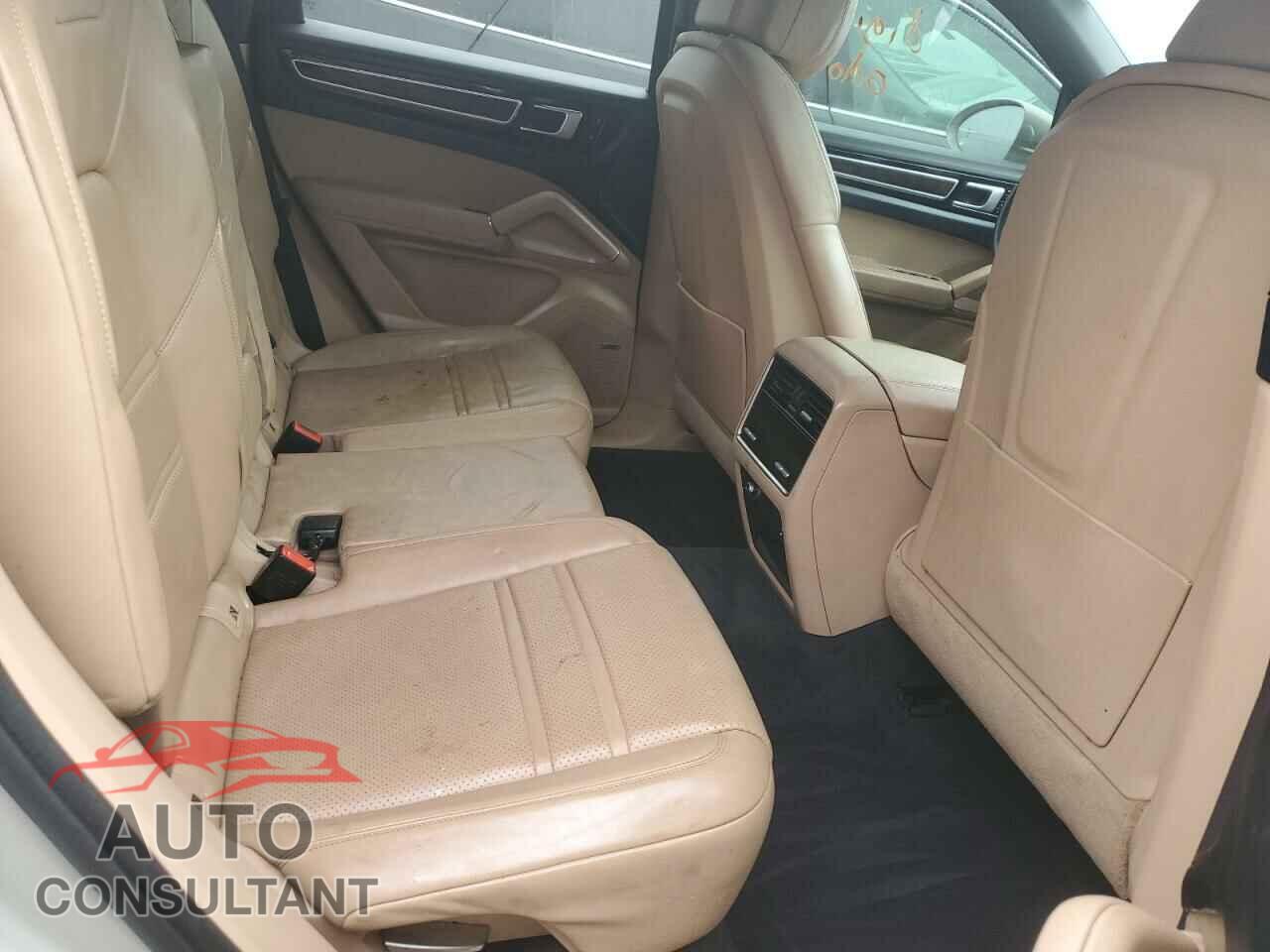 PORSCHE CAYENNE 2021 - WP1BA2AY2MDA43015