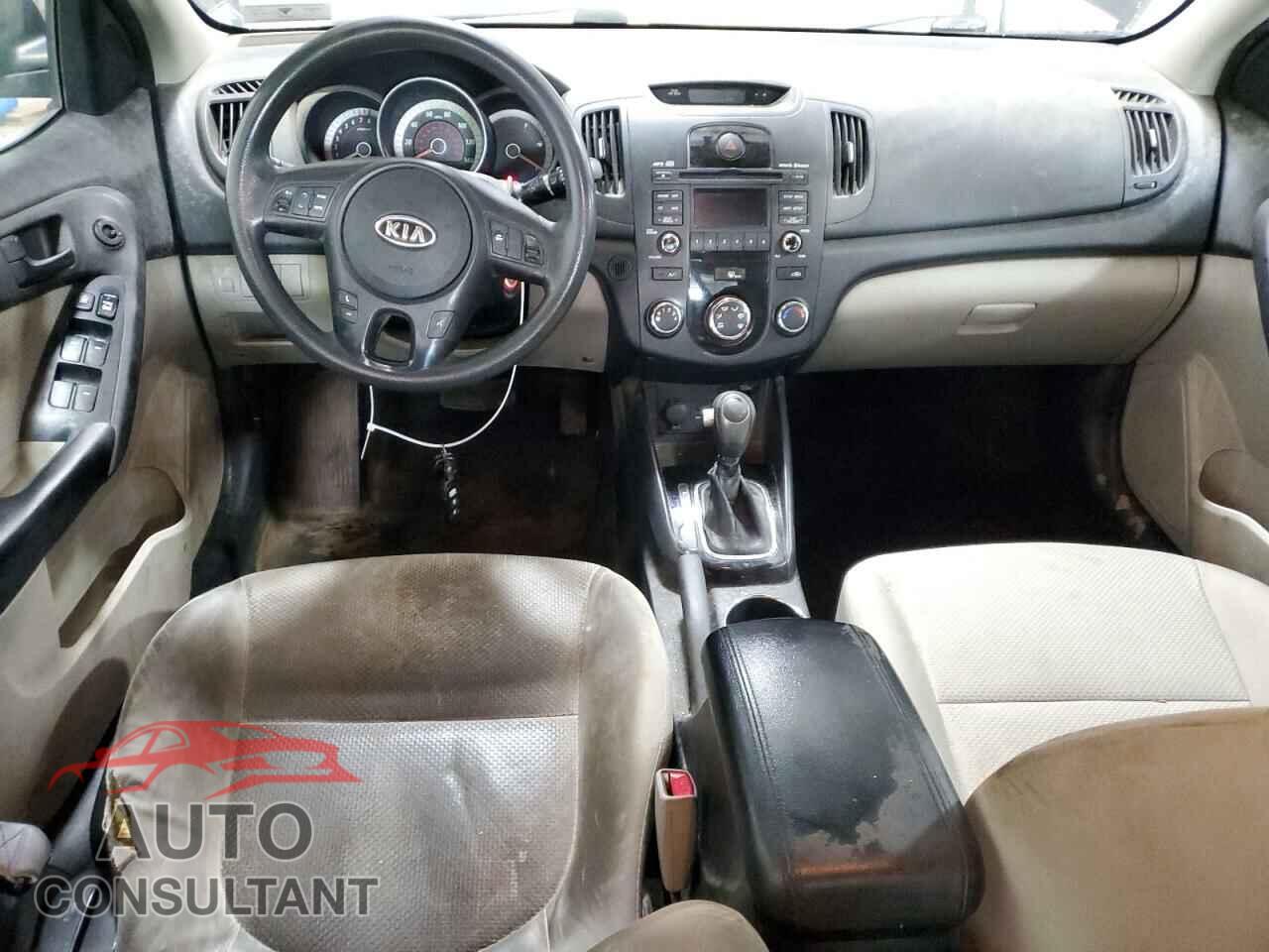 KIA FORTE 2011 - KNAFU4A28B5437625